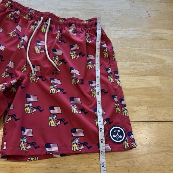 Life Is Good Swim Shorts Mens Med Red Lined 7" Trunks UPF 50 USA Patriotic Dog - Picture 10 of 12